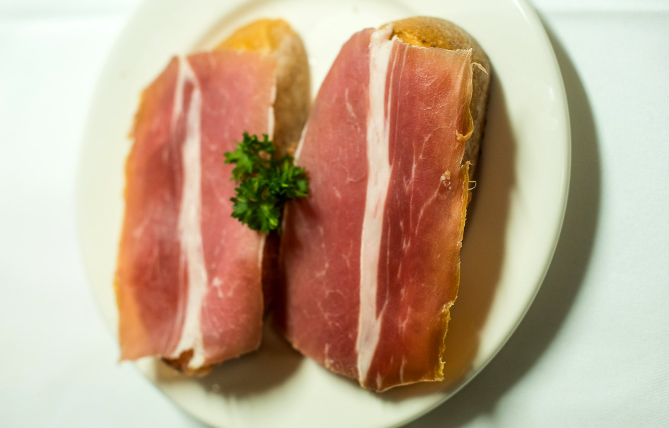 Pan con Tomate y Jamon